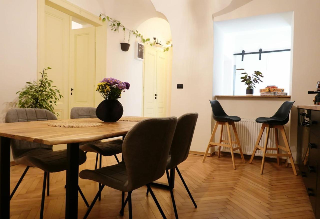 The Industrique Home - 3 Bedroom Apartment Τιμισοάρα Εξωτερικό φωτογραφία