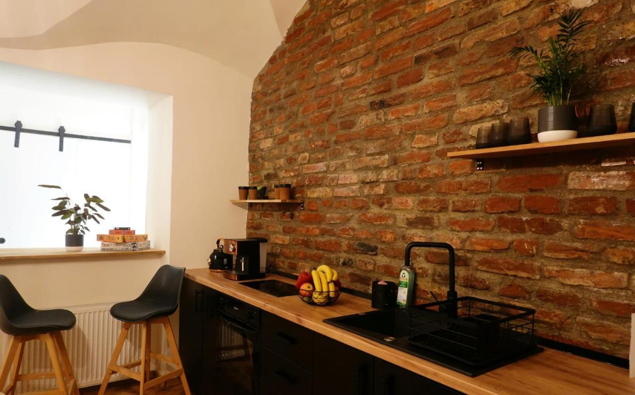 The Industrique Home - 3 Bedroom Apartment Τιμισοάρα Εξωτερικό φωτογραφία