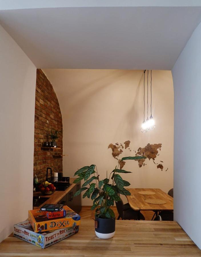 The Industrique Home - 3 Bedroom Apartment Τιμισοάρα Εξωτερικό φωτογραφία