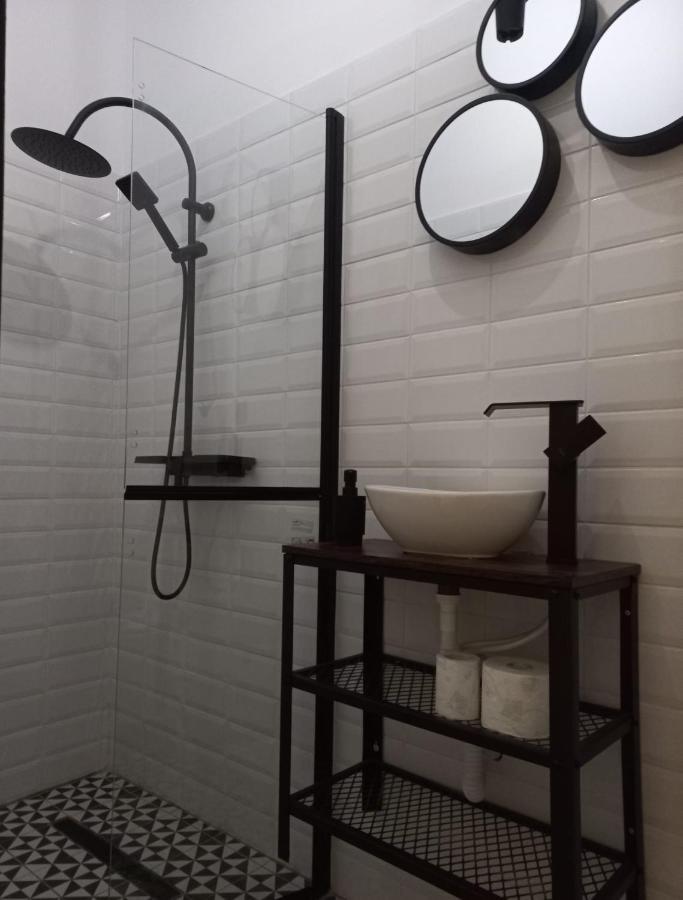 The Industrique Home - 3 Bedroom Apartment Τιμισοάρα Εξωτερικό φωτογραφία