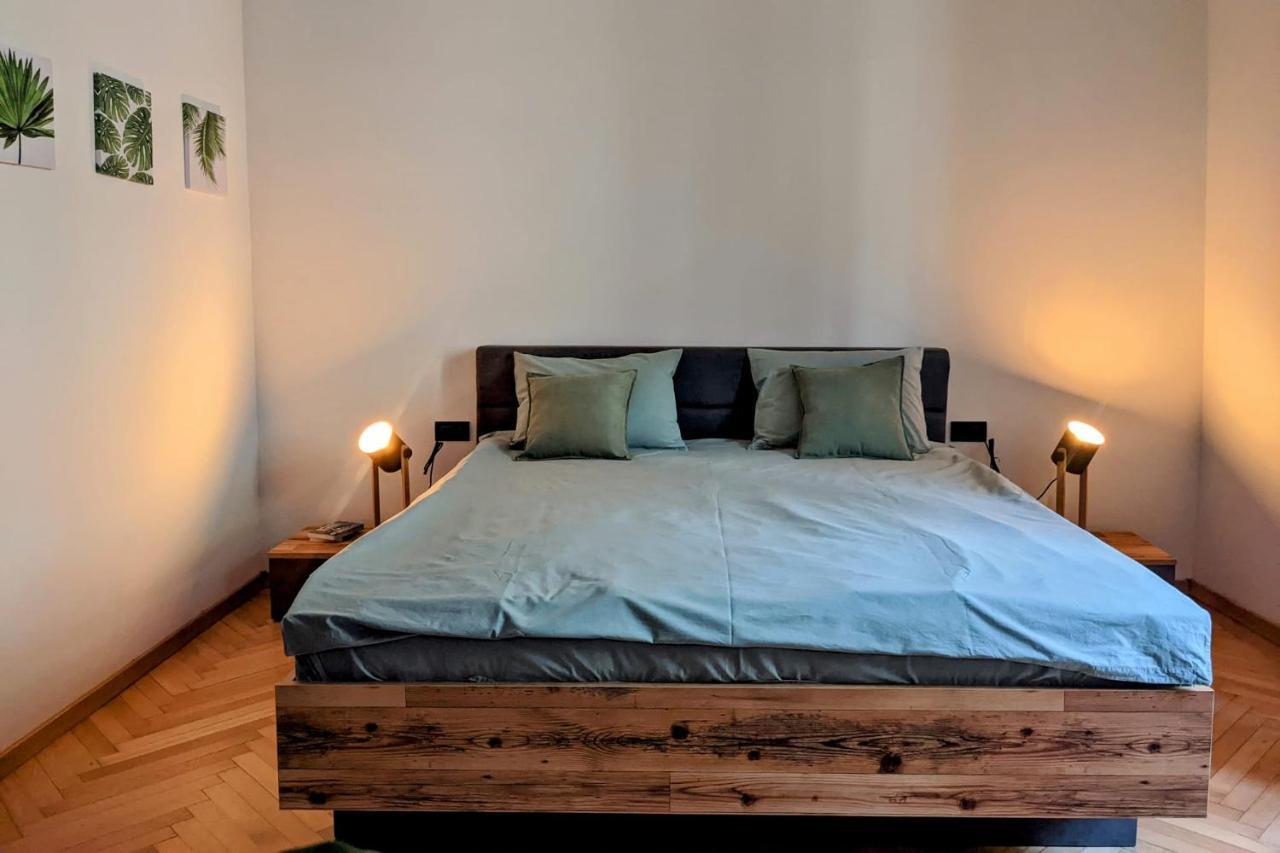 The Industrique Home - 3 Bedroom Apartment Τιμισοάρα Εξωτερικό φωτογραφία
